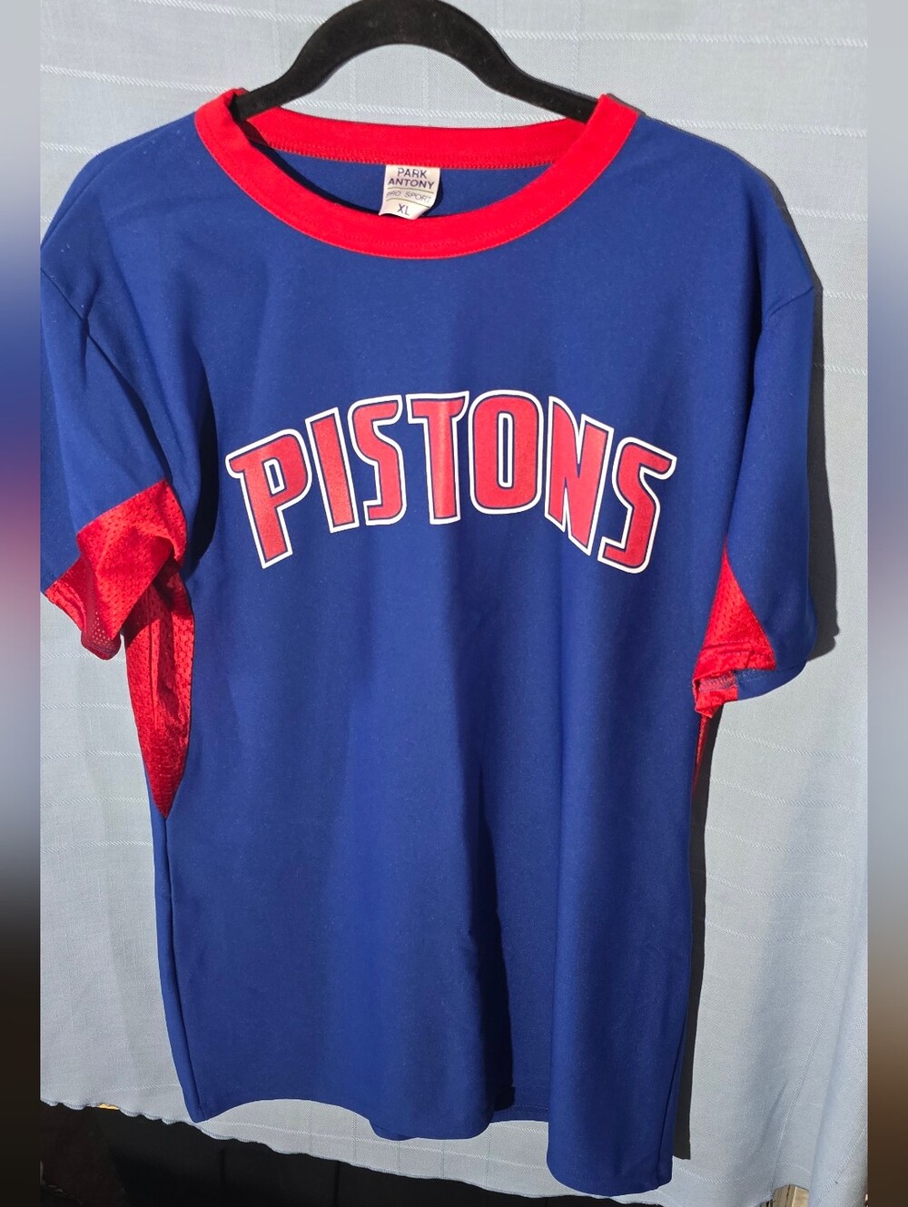 Pistons Blue & Red Short Sleeve Tee
